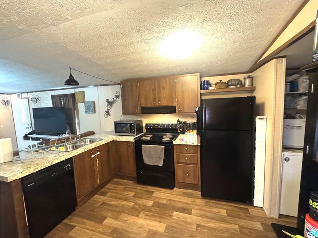 1535 Bayview Drive, Palacios, TX 77465