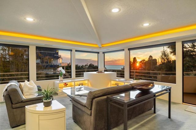 13072 Via Latina, Del Mar, CA 92014