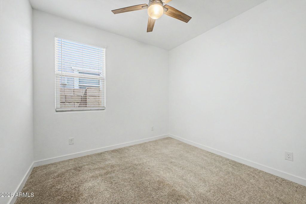 Image 17 of property listing at 12550 W MORTEN Avenue, Glendale, AZ 85307