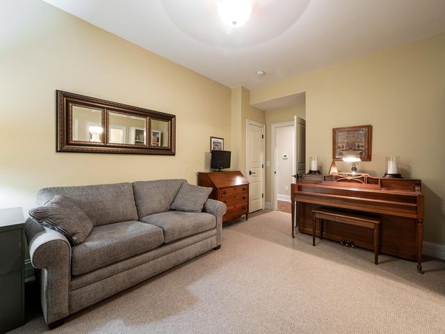 174 E Gay Street, G6, Columbus, OH 43215