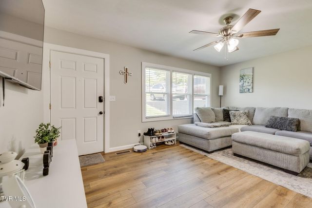 109 Lana View Drive, Kingsport, TN 37664