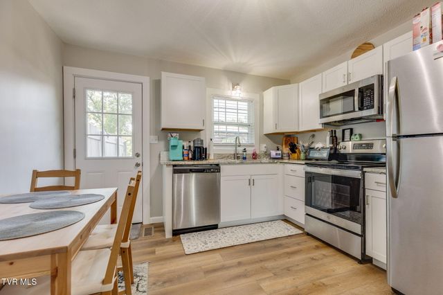 109 Lana View Drive, Kingsport, TN 37664