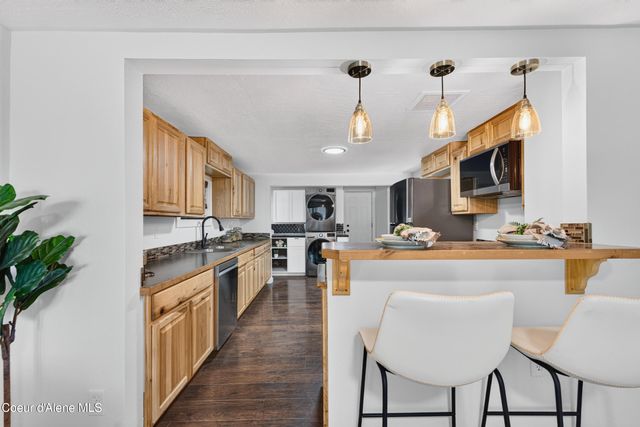 2206 E Coeur D Alene AVE, Coeur D'alene, ID 83814