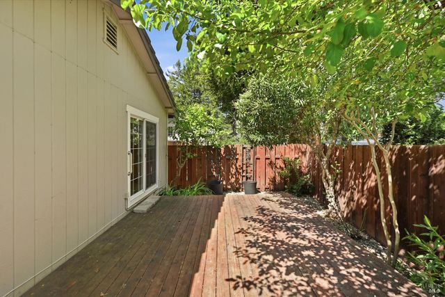 1720 Arroyo Sierra Cir, Santa Rosa, CA 95405
