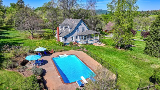 10800 Pickle Barrel Rd, Auburn, CA 95602