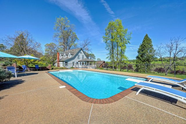 10800 Pickle Barrel Rd, Auburn, CA 95602