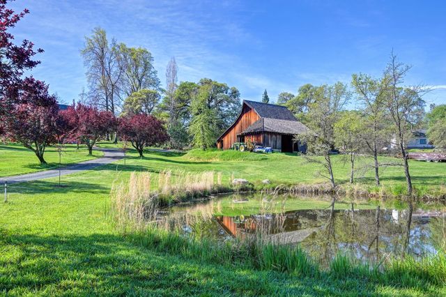 10800 Pickle Barrel Rd, Auburn, CA 95602