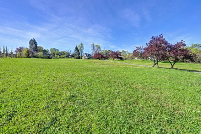 10800 Pickle Barrel Rd, Auburn, CA 95602