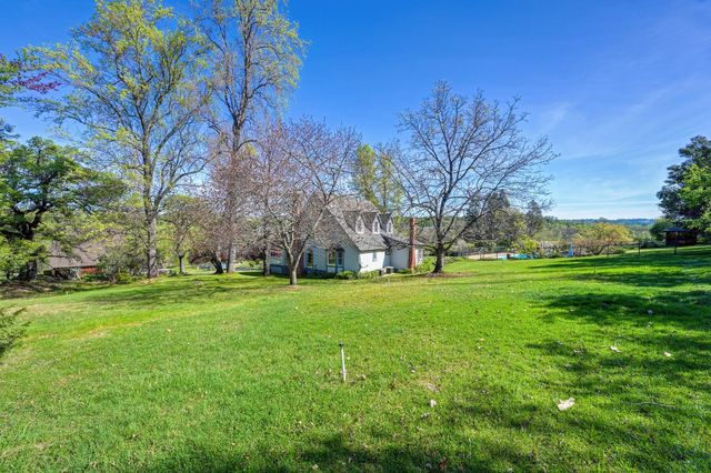 10800 Pickle Barrel Rd, Auburn, CA 95602