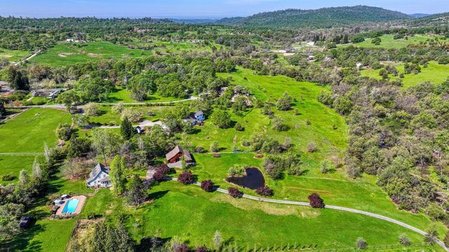 10800 Pickle Barrel Rd, Auburn, CA 95602