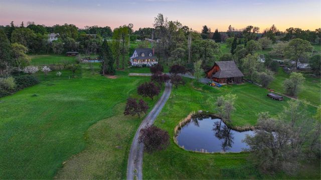 10800 Pickle Barrel Rd, Auburn, CA 95602