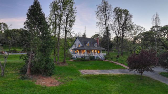 10800 Pickle Barrel Rd, Auburn, CA 95602