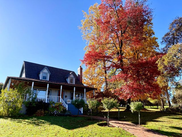 10800 Pickle Barrel Rd, Auburn, CA 95602