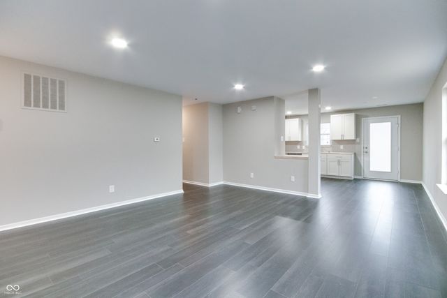 8910 Fire Pink Court, Indianapolis, IN 46231