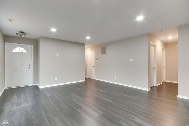 8910 Fire Pink Court, Indianapolis, IN 46231