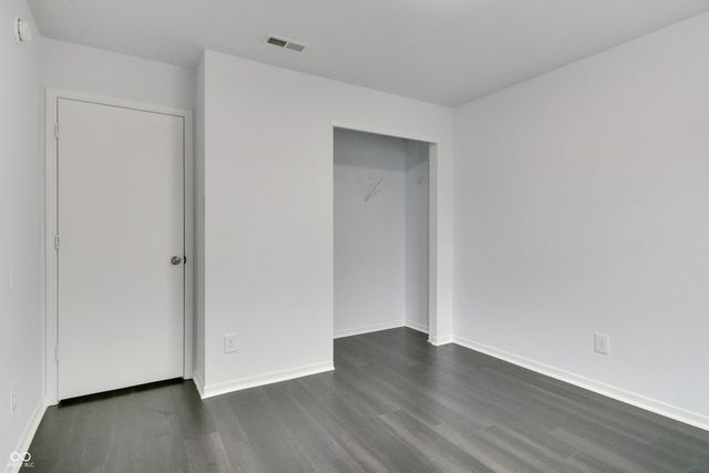 8910 Fire Pink Court, Indianapolis, IN 46231