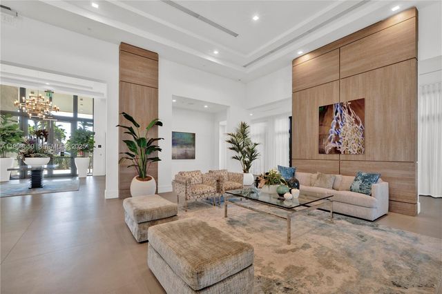 4335 NW 81st Ave, Doral, FL 33166