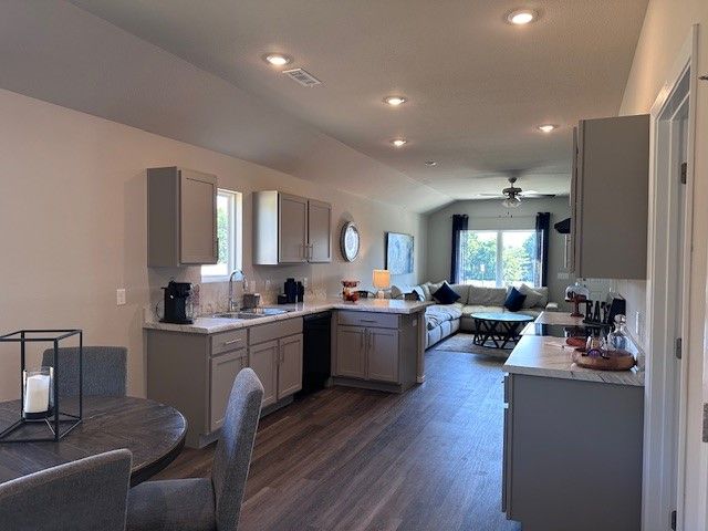 3282 S Bayou Alley, Fayetteville, AR 72701