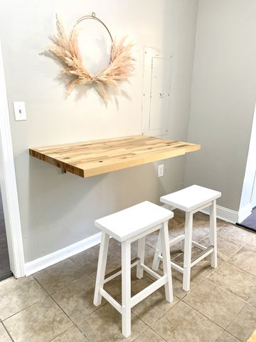 714 Woodlawn Dr, Clarksville, TN 37040