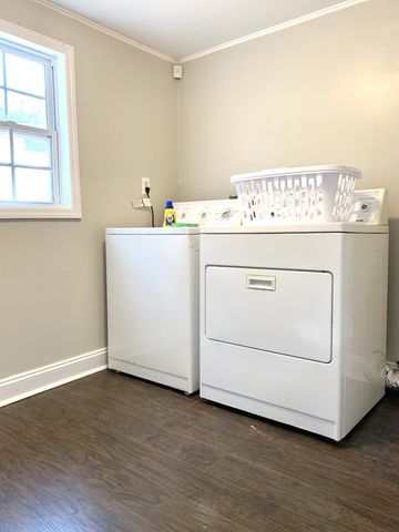 714 Woodlawn Dr, Clarksville, TN 37040