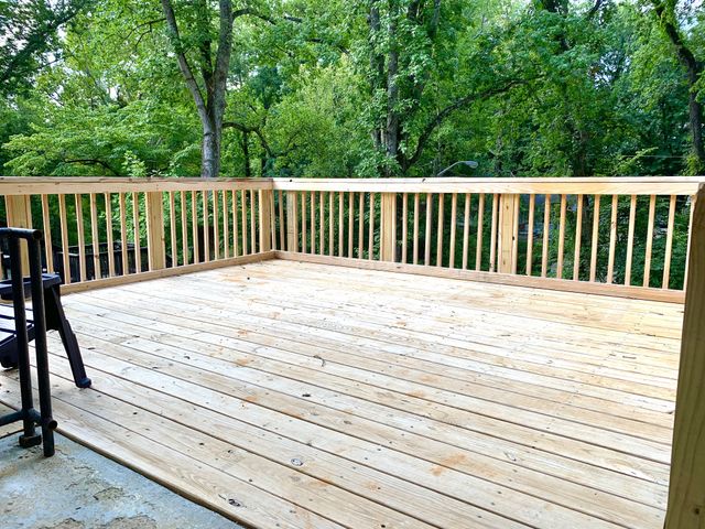 714 Woodlawn Dr, Clarksville, TN 37040