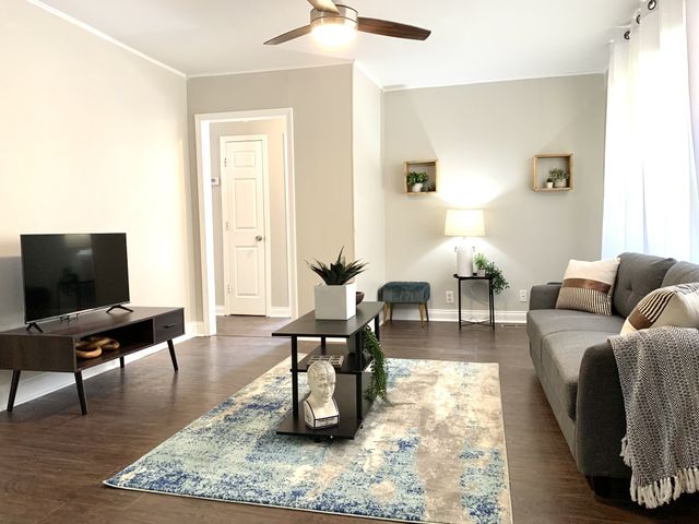 714 Woodlawn Dr, Clarksville, TN 37040