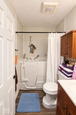 9944 Catalina Drive, Indianapolis, IN 46235