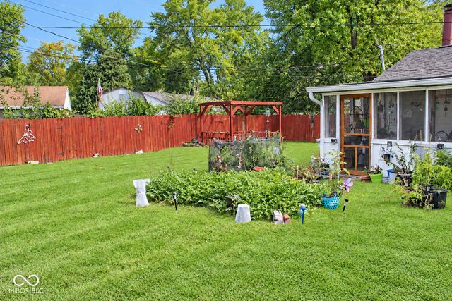 9944 Catalina Drive, Indianapolis, IN 46235