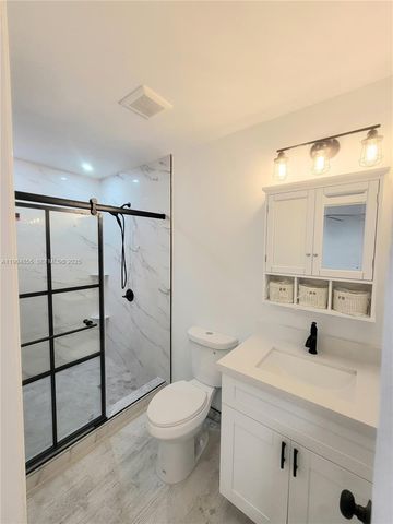 4603 King Palm Dr, Tamarac, FL 33319