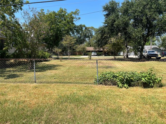 1871 Aspen Lane, Seabrook, TX 77586