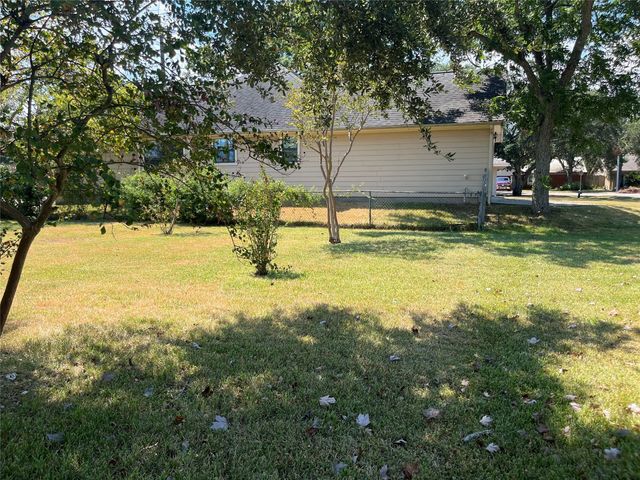 1871 Aspen Lane, Seabrook, TX 77586