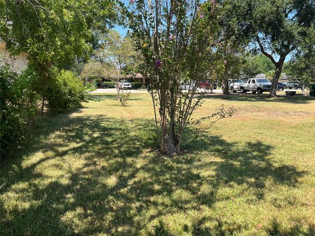 1871 Aspen Lane, Seabrook, TX 77586