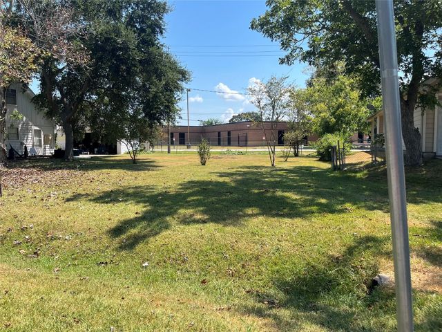1871 Aspen Lane, Seabrook, TX 77586