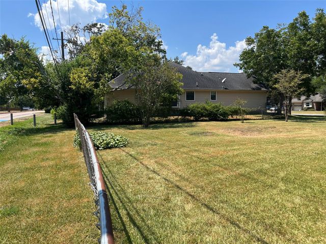 1871 Aspen Lane, Seabrook, TX 77586