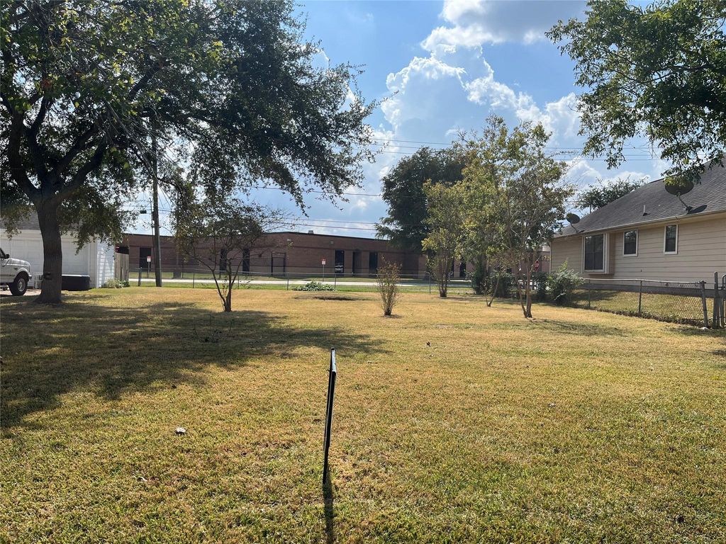 1871 Aspen Lane, Seabrook, TX 77586