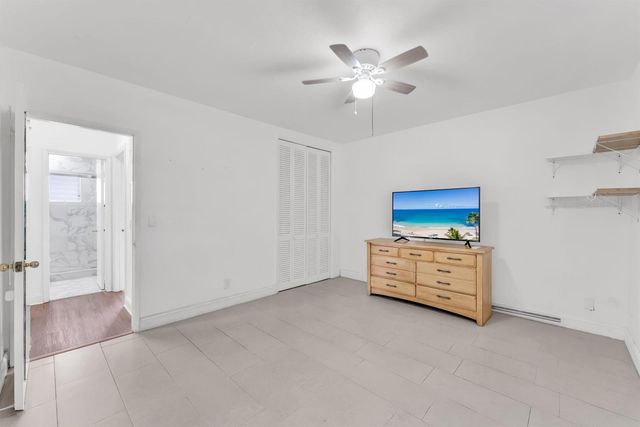 7401 Pines Boulevard 201, Pembroke Pines, FL 33024
