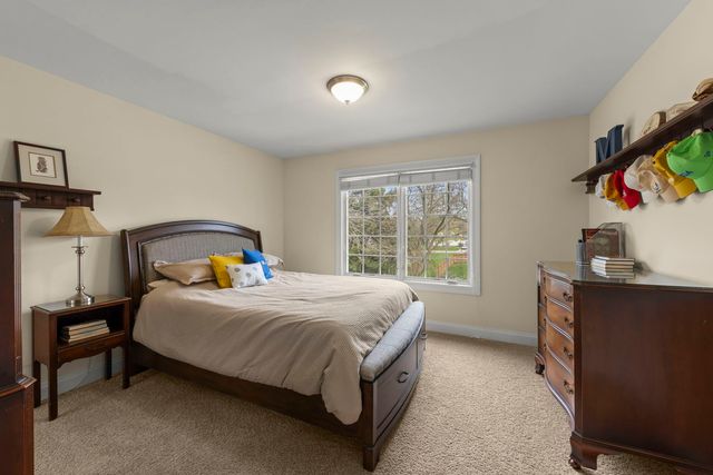 1N003 Richard Avenue, Wheaton, IL 60187