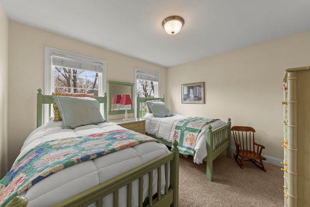 1N003 Richard Avenue, Wheaton, IL 60187