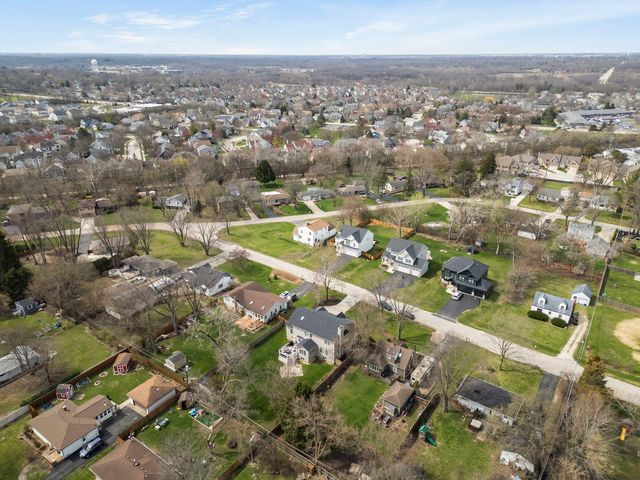 1N003 Richard Avenue, Wheaton, IL 60187