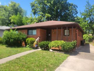 24011 Seneca Street, Oak Park, MI 48237