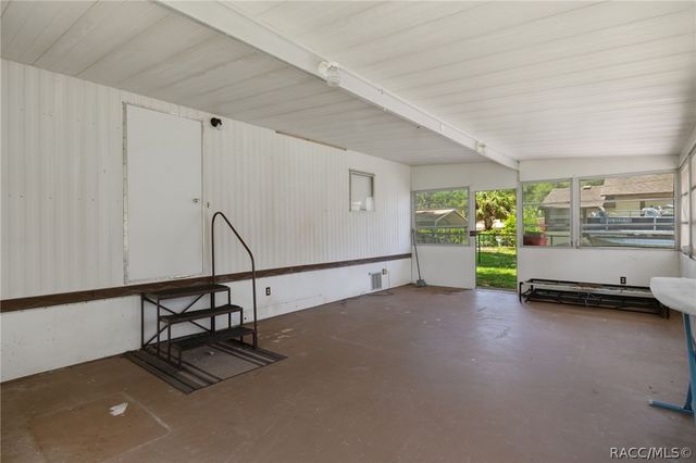 8845 E Washington Lane, Floral City, FL 34436