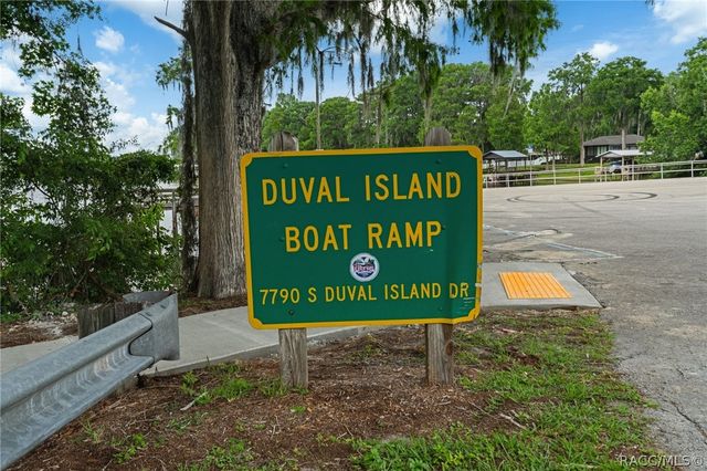 8845 E Washington Lane, Floral City, FL 34436