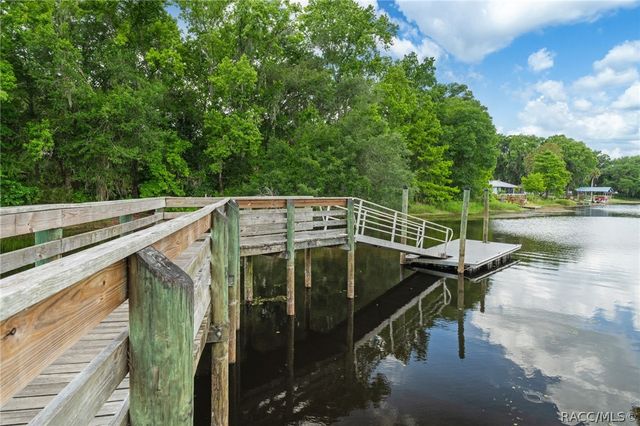 8845 E Washington Lane, Floral City, FL 34436
