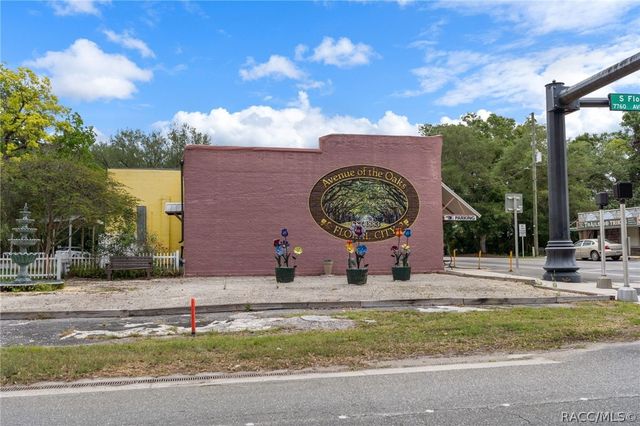 8845 E Washington Lane, Floral City, FL 34436