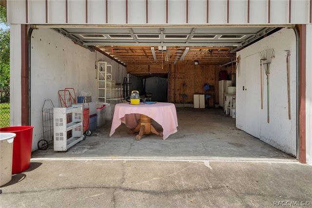 8845 E Washington Lane, Floral City, FL 34436