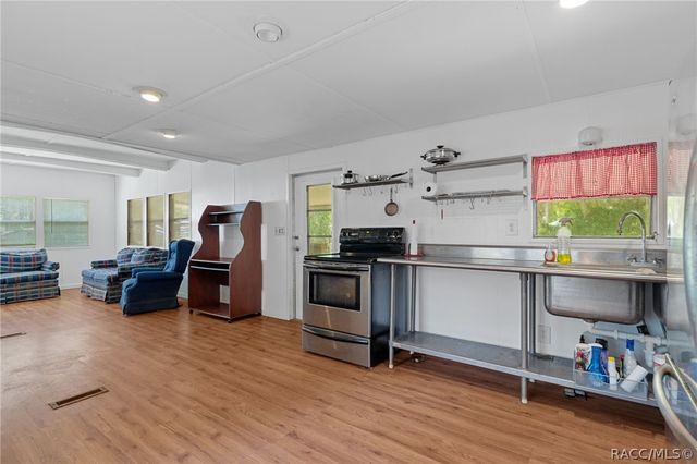 8845 E Washington Lane, Floral City, FL 34436