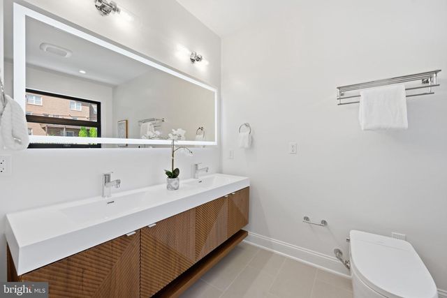 7049 WESTERN AVE NW, Washington, DC 20015