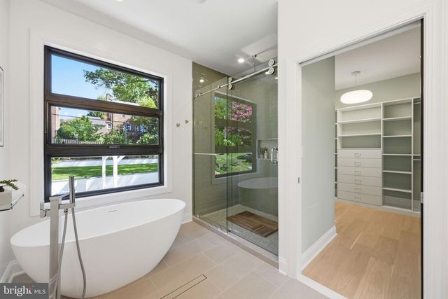 7049 WESTERN AVE NW, Washington, DC 20015