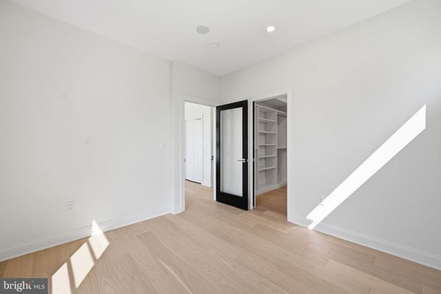 7049 WESTERN AVE NW, Washington, DC 20015