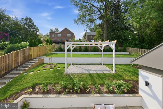 7049 WESTERN AVE NW, Washington, DC 20015